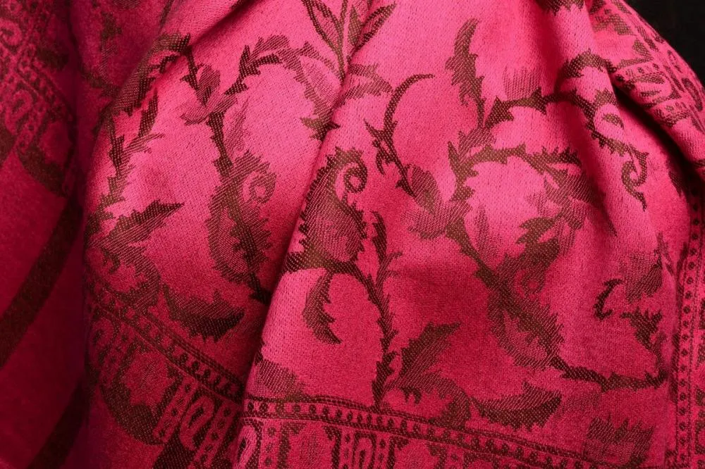 Black Large Paisley On Fuchsia Pink Pashmina Feel