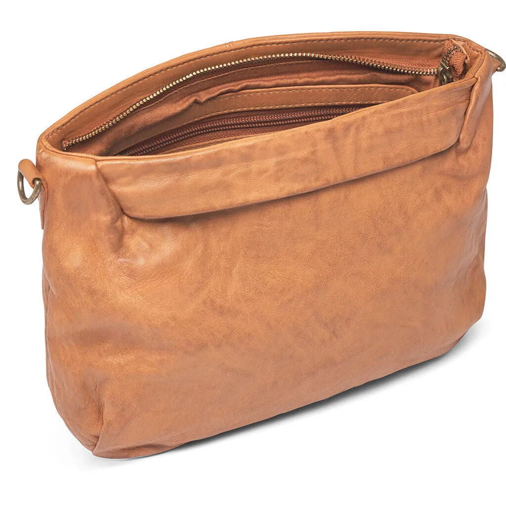 Classic crossover bag in soft leather quality / 16280 - Cognac