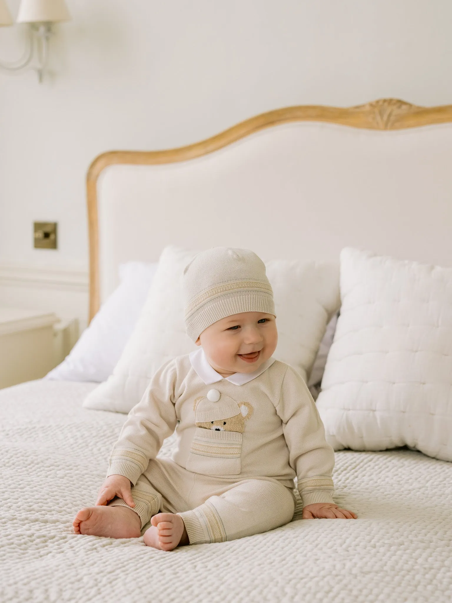 Emile et Rose 'Hudson' beige knitted teddy outfit & hat