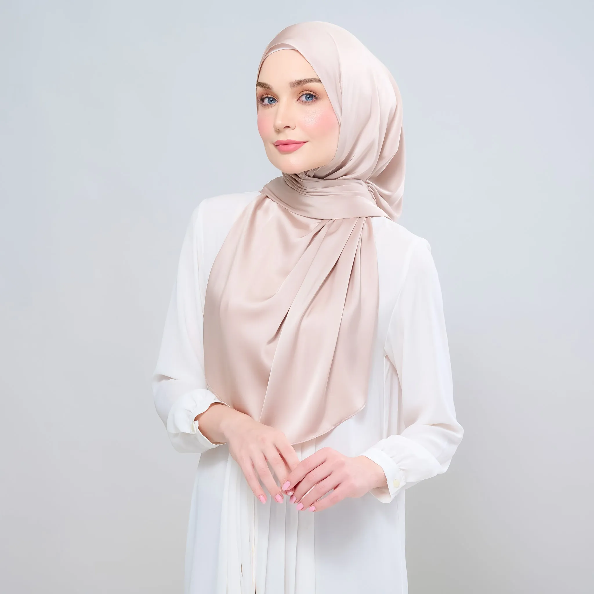 Instant Tag n' Go Shawl | Satin Silk in Linen Taupe