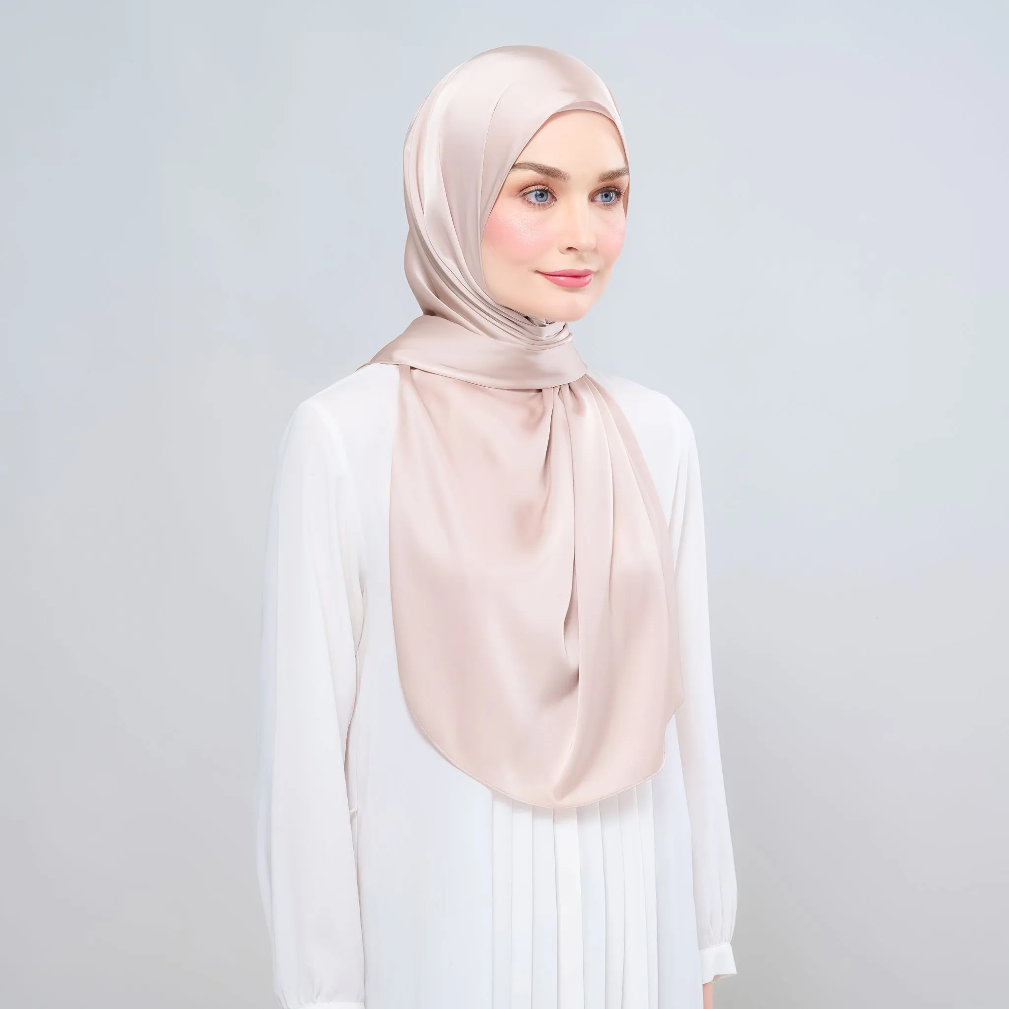 Instant Tag n' Go Shawl | Satin Silk in Linen Taupe