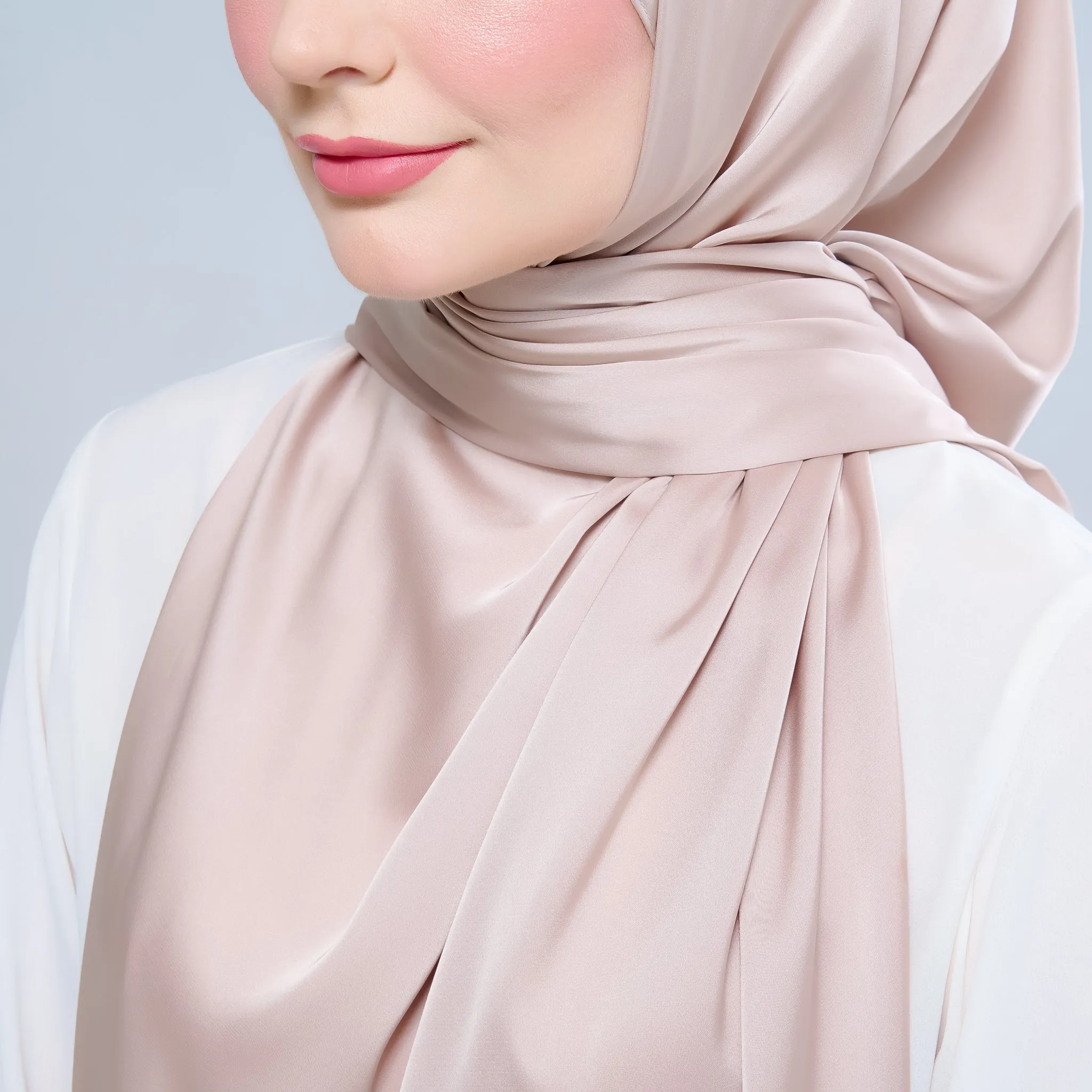 Instant Tag n' Go Shawl | Satin Silk in Linen Taupe