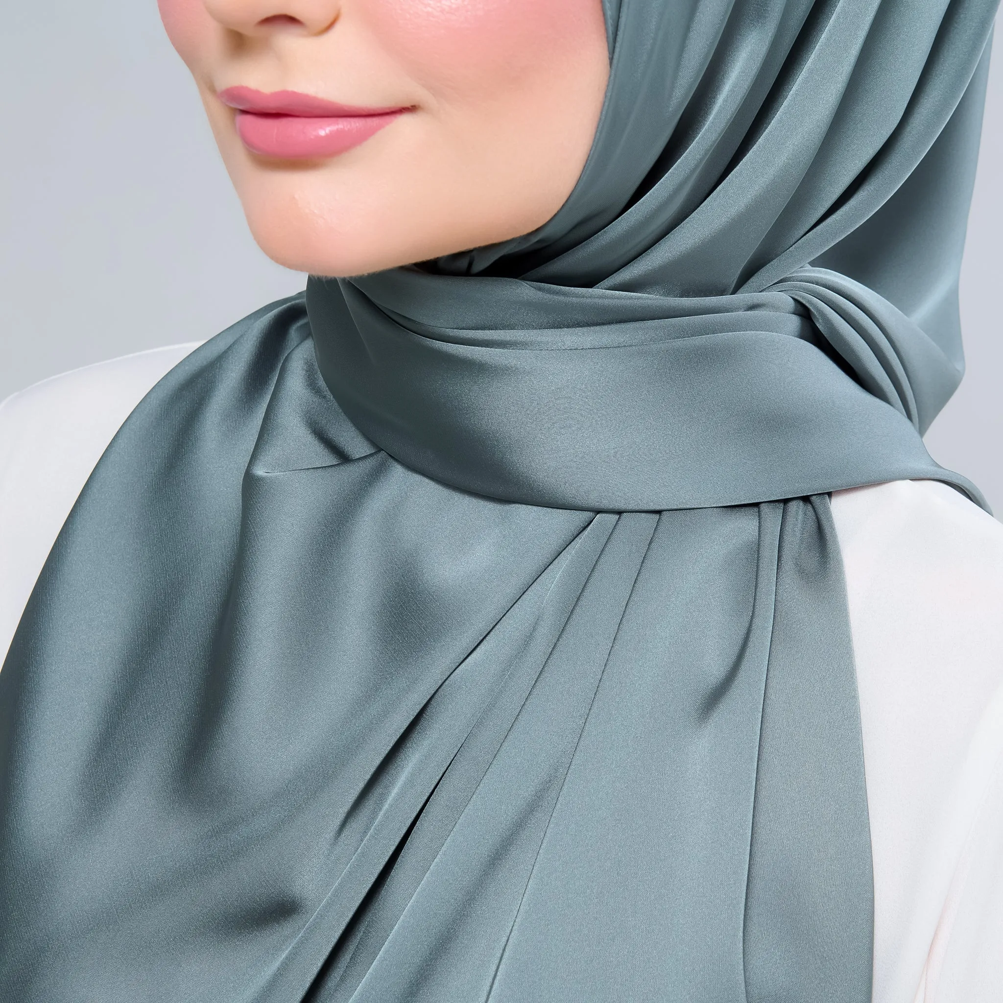 Instant Tag n' Go Shawl  | Satin Silk in Sea Green