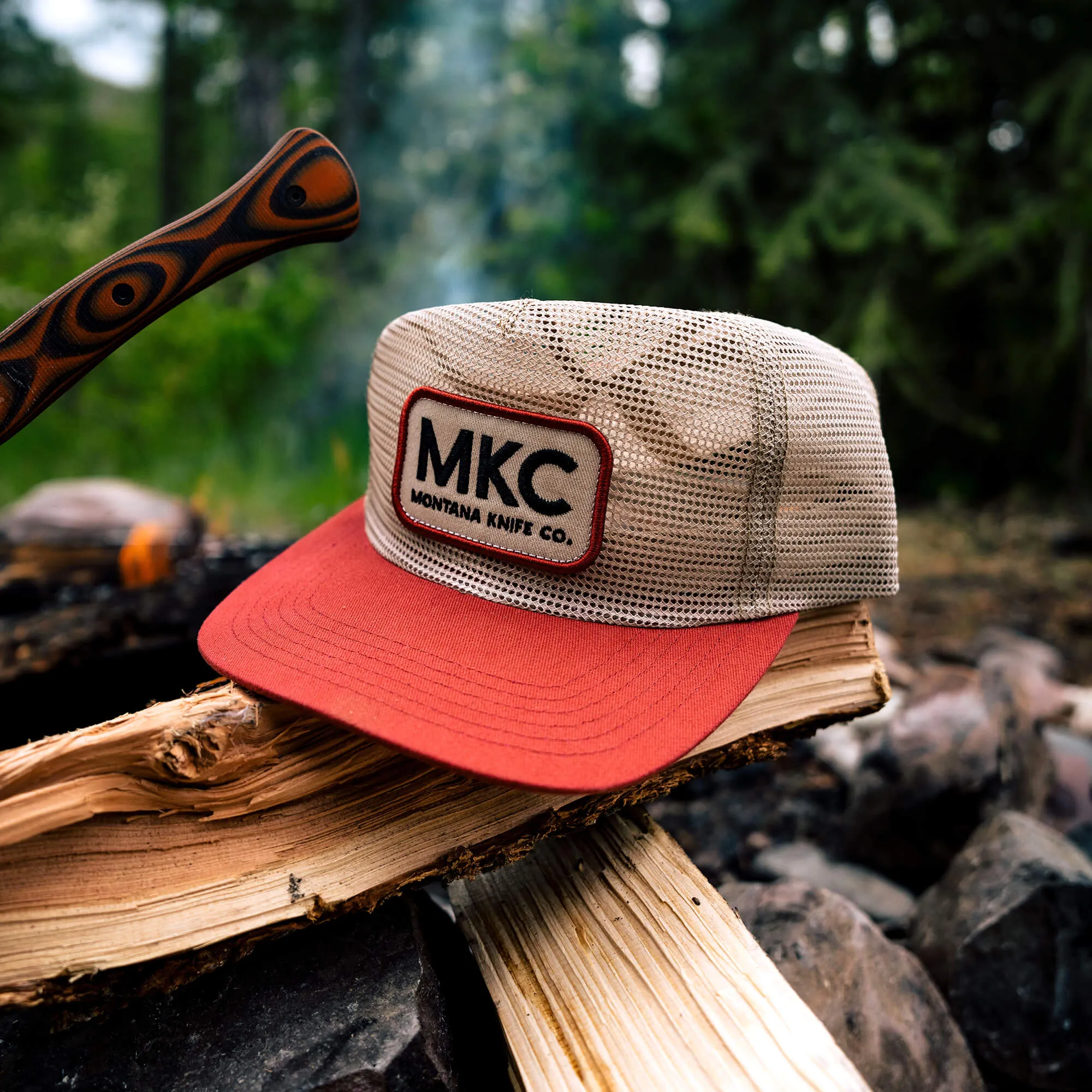 MKC MESH LOGO HAT - KHAKI/CRIMSON