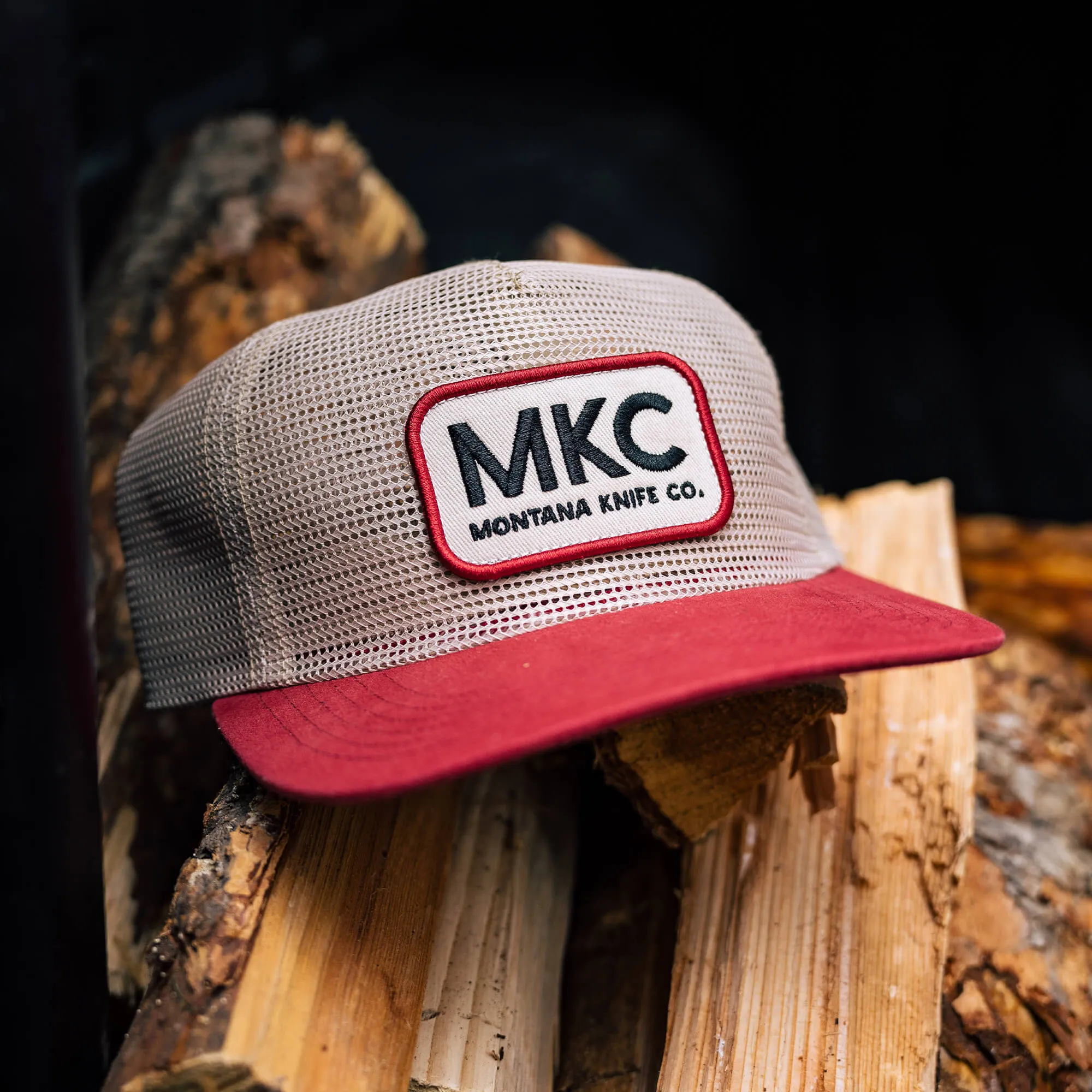 MKC MESH LOGO HAT - KHAKI/CRIMSON